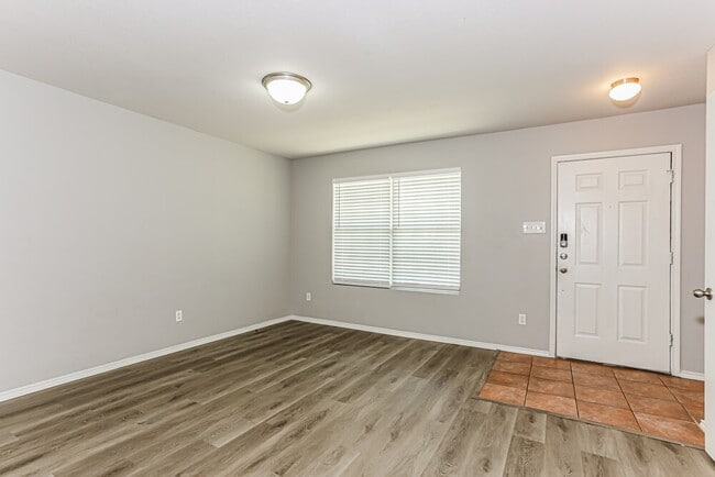 Photo - 8201 Southbrook Cir