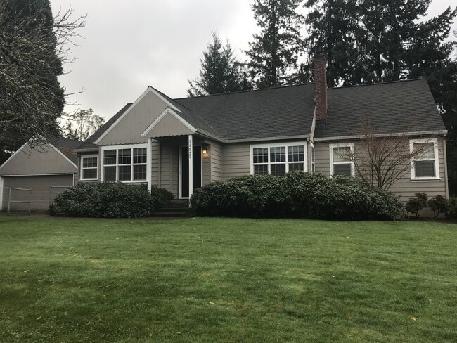 Building Photo - Available Now — A Rare NW Portland Gem with Space to Live, Work & Create
