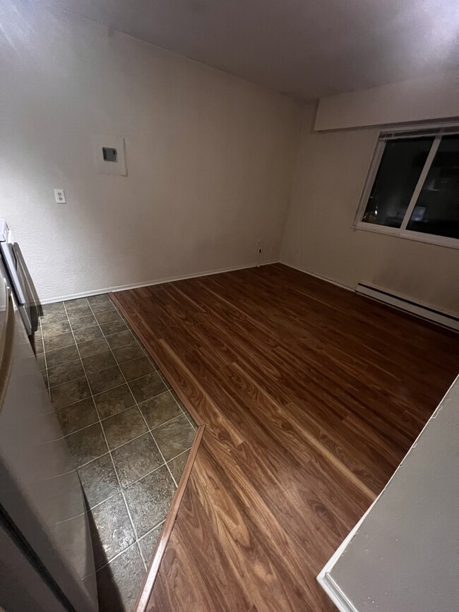 Photo - 423 Superior St