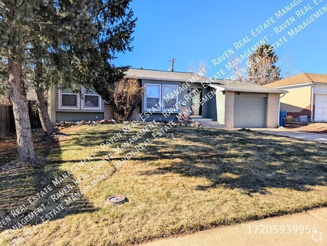 Building Photo - Fully Updated Home w Large Fenced Yard & S...