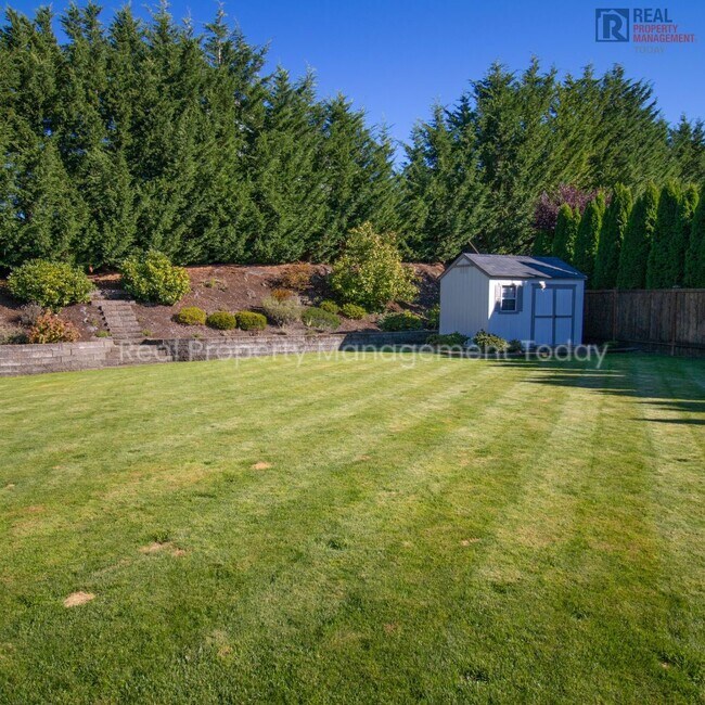 4 Bedroom House in Puyallup! (Virtual Tour... House Rental in
