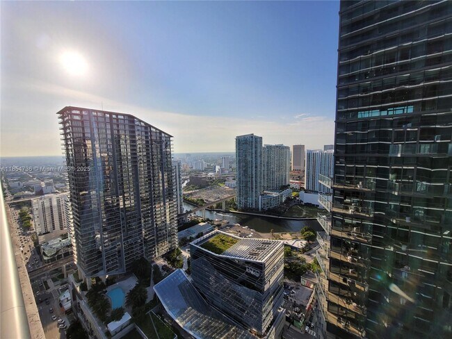 Building Photo - 801 S Miami Ave Unit 4108 Rental