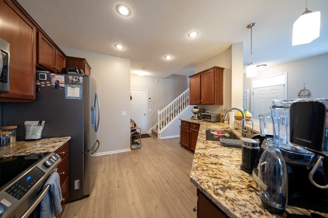 Photo - 3776 Hazel Trail