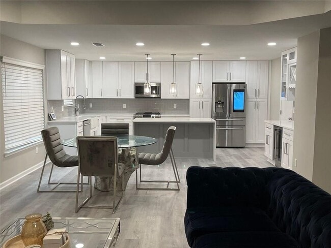 Photo - 3258 Hunting Creek Pass