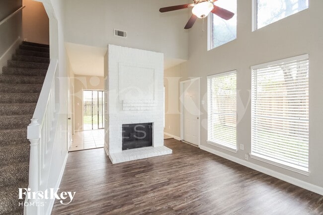 Photo - 10622 Lofty Pines Dr