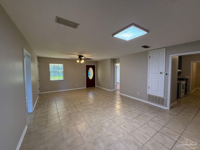 Photo - 940 Candlestick Dr