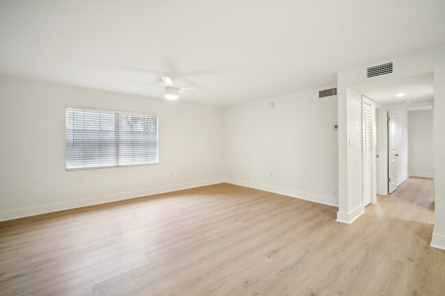 Photo - 3001 W. Horatio