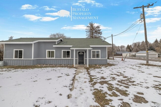 Building Photo - Charming Parker Home for Rent – Rustic Character Meets Modern Comfort!