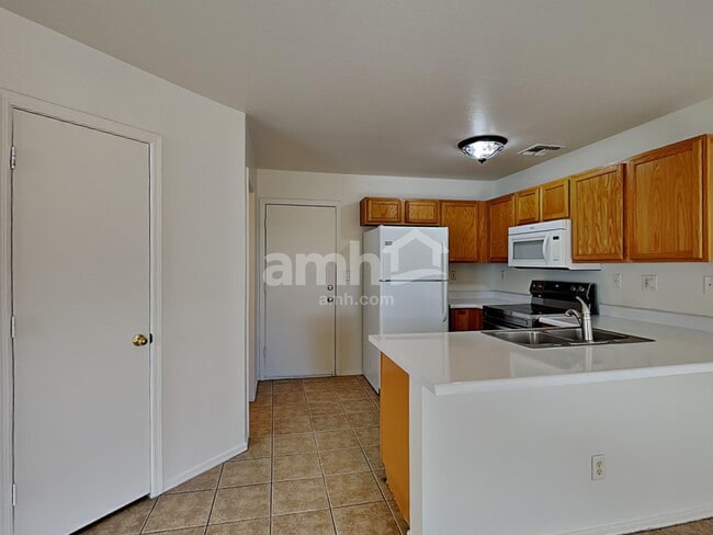 Photo - 11019 E Arbor Ave