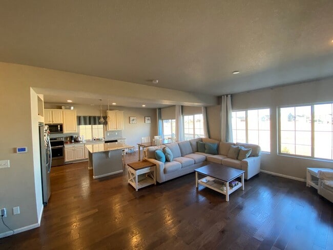 Photo - 4 Bed 4 Bathroom Home in Banning Lewis With Fished Basement!!