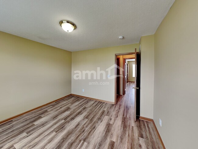 Photo - 6764 Annelise Ln