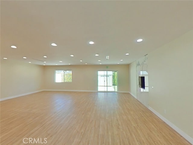 Photo - 17633 Nordhoff St