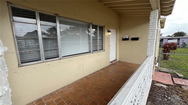 Photo - 1001 S 22nd Ct Unit Front - Main House