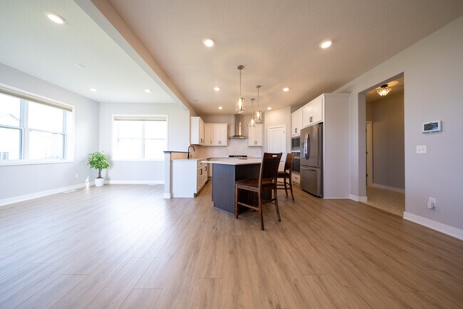 Photo - 14306 Acer Ave