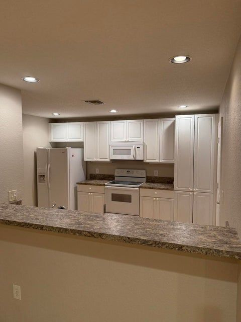 Photo - 1739 N Dovetail Dr