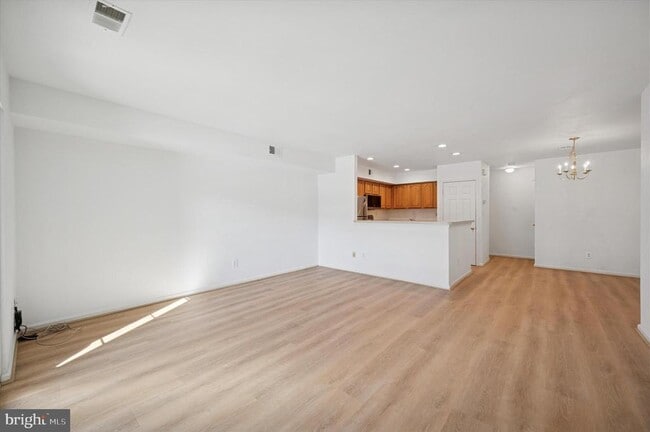 Photo - 61 Ramsgate Ct