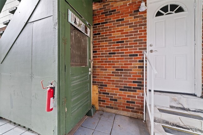 Photo - 1604 W Alabama St