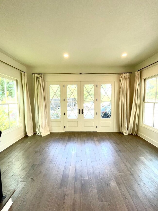 Photo - 3bed/3.5Bath LakeFront Home in Trilith