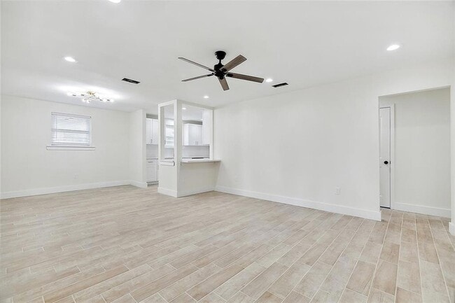 Photo - 1808 Elise Ave