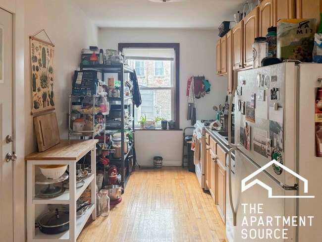 Building Photo - 4921 N Hermitage Ave