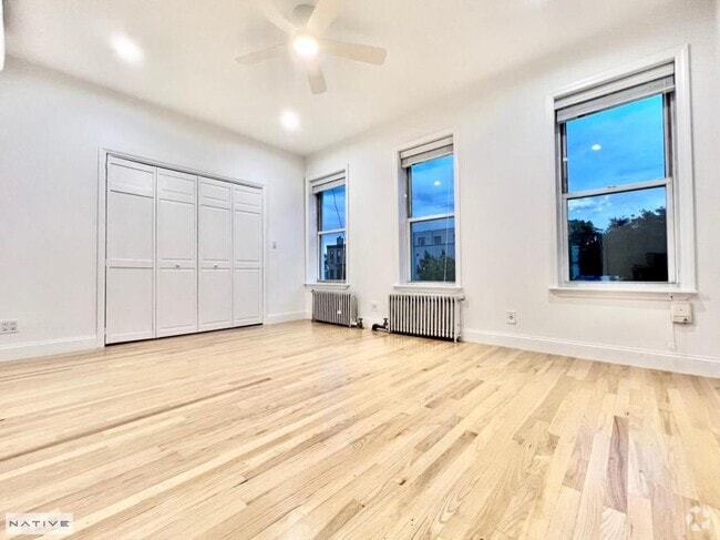 Building Photo - 2 bedroom in BROOKLYN NY 11222 Unit 3 Rental