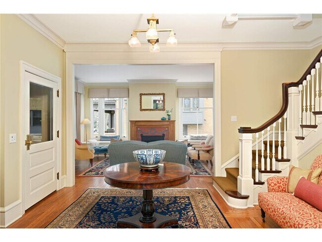 Photo - 1776 Knox Ave S