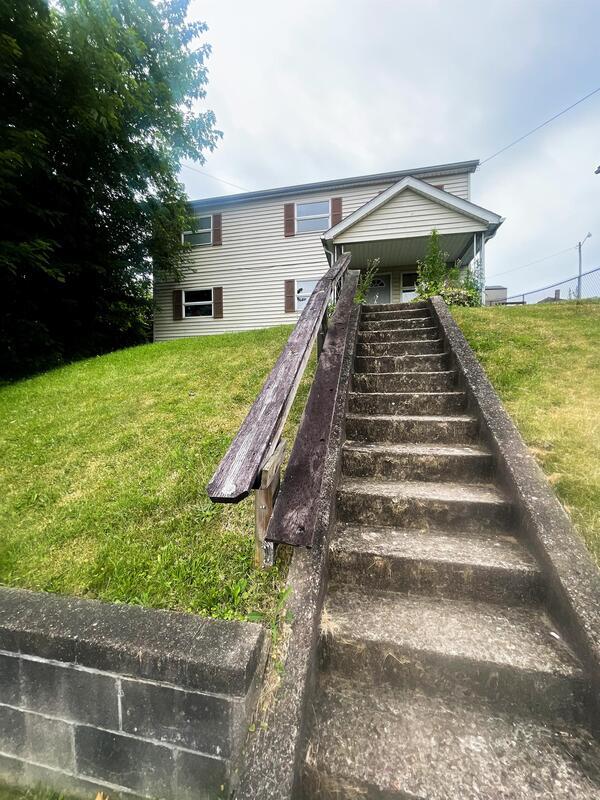 Photo - 317 Heaslett Ave