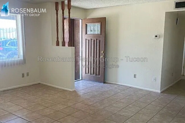 Photo - 3611 E Glenn St Unit 1