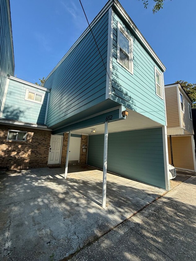 2/2.5 Townhouse off of Tharpe st! Central ... - 2/2.5 Townhouse off of Tharpe st! Central ...