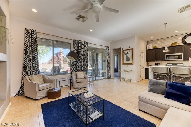 Photo - 6 Weston Hills Rd