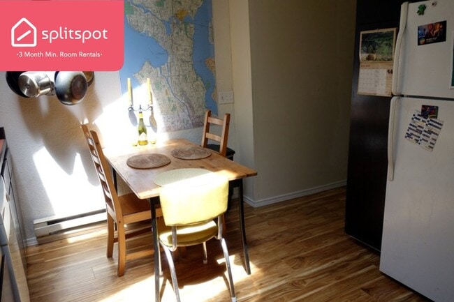 Photo - Private room in 5 bedroom Seattle Apartmen... Unit 1