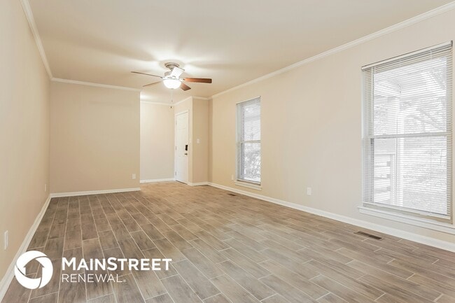 Photo - 1845 3rd Pl NE