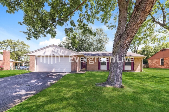 Building Photo - 4911 Larchview Dr