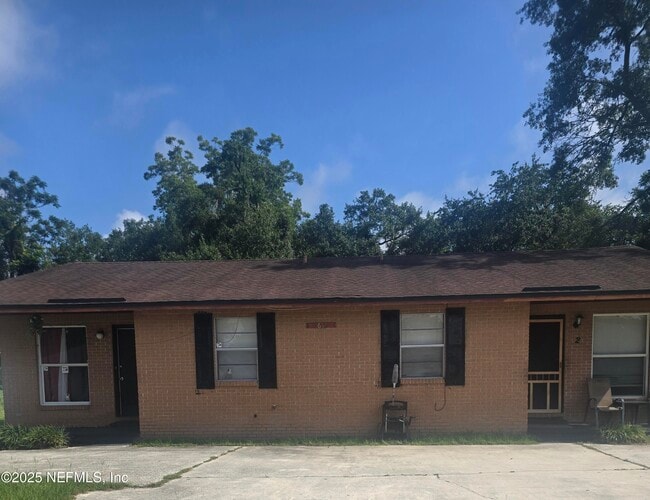 Building Photo - 8635 Mc Glothlin St Rental