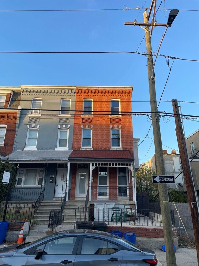 Building Photo - 3213 Haverford Ave Unit 2 Rental