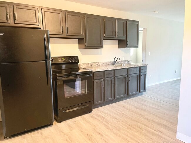 Photo - 36155 Theresa St Unit 36155