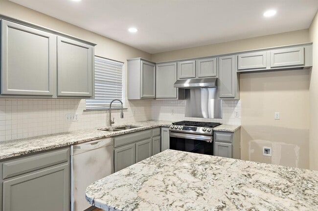 Photo - 13412 Tossa Ln