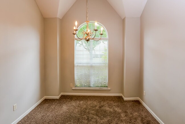 Photo - 4832 Ashcroft Dr