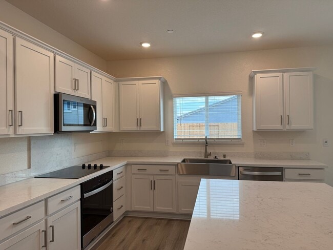 Photo - Beautiful 5 bed 3 bath located in West Ros...