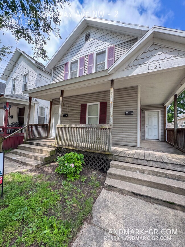 Photo - 1121 Broadway Ave NW Unit 2