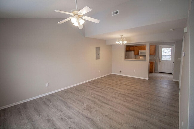 Photo - 1413 Greensboro Dr