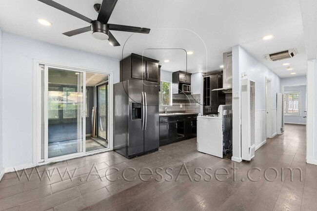 Photo - 402 Davis St Unit 1