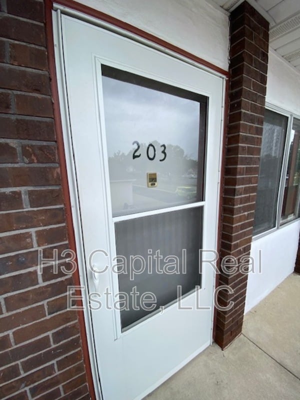 Building Photo - 1306 9th St Unit 203 Rental