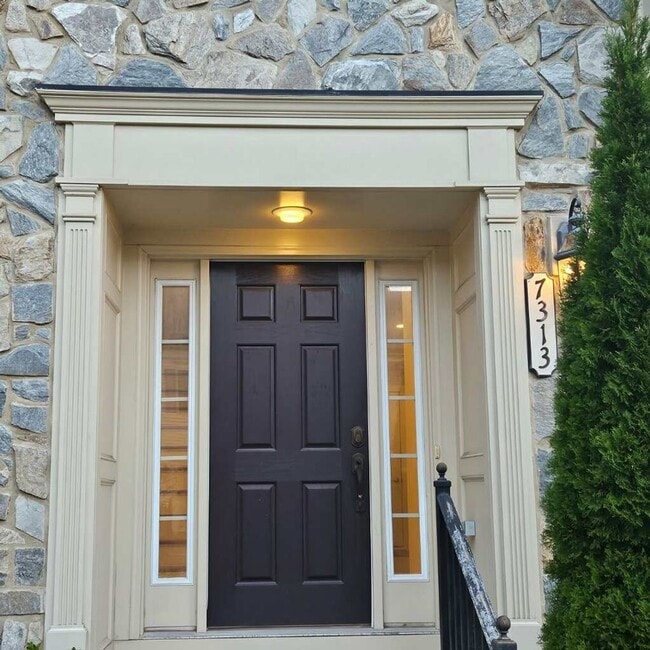 Photo - Gorgeous 4-Bed 3.5-Bath Townhouse next to Ft Meade