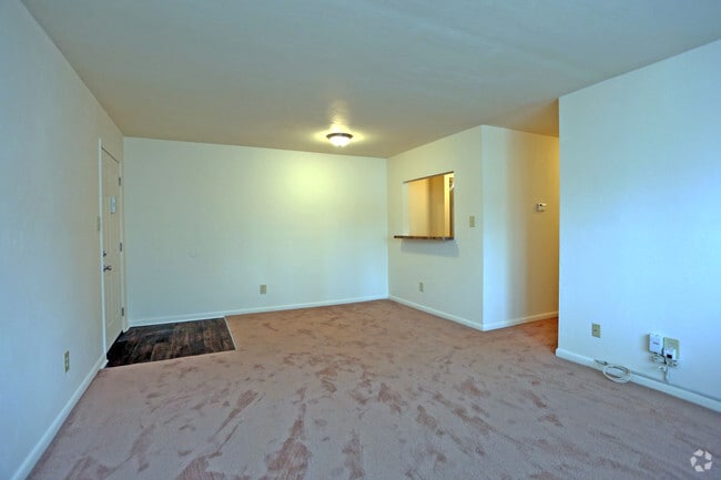 Pinewood Apartments
