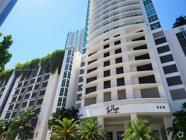 Building Photo - 950 Brickell Bay Dr Unit 2605 Rental