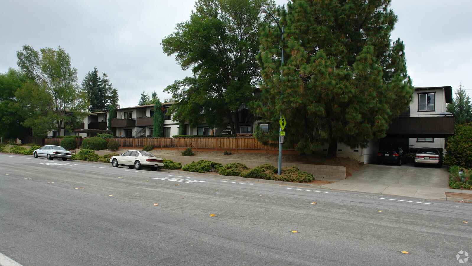 Gideon Apartments - Gideon Apartments