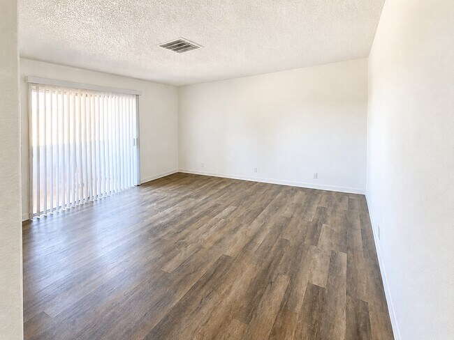 Photo - 4581 Macher Way Unit .