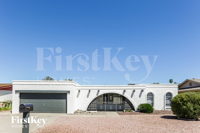 Building Photo - 4808 W El Caminito Dr