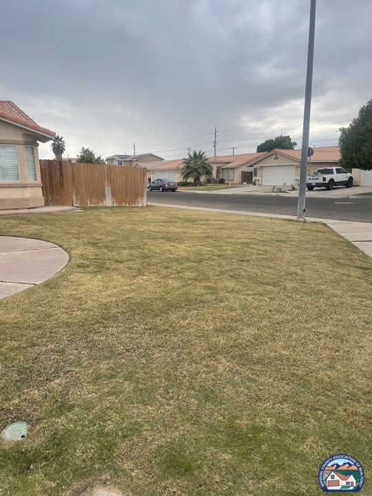 Photo - 680 Sequoia St